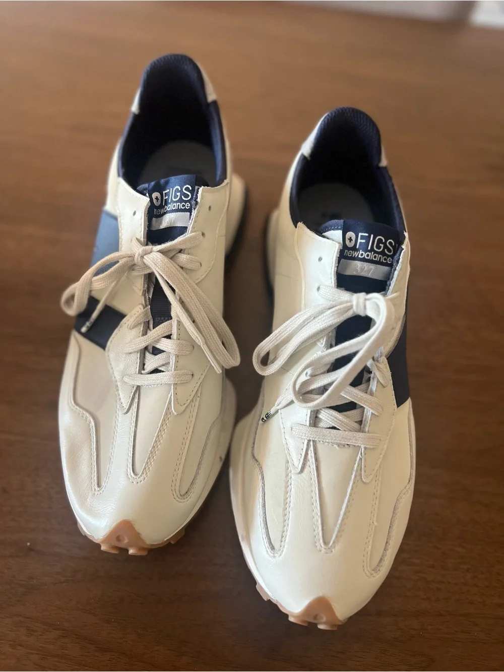 Figs New Balance 327 - Picture 3 of 10